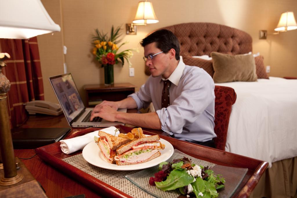 Fairfield Inn & Suites By Marriott Albany Downtown Номер фото